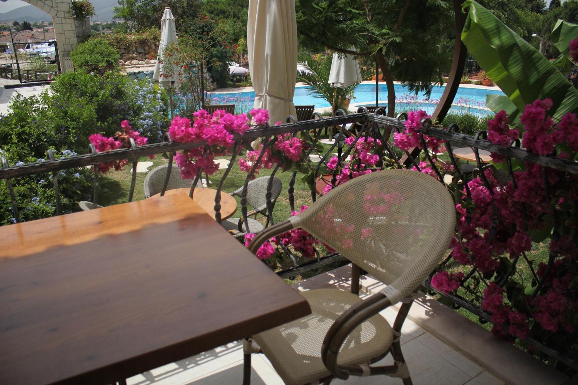 Çeşme Dolina Hotel מראה חיצוני תמונה